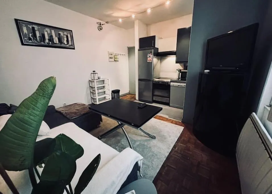 Apparemment Clichy Proche Apartment